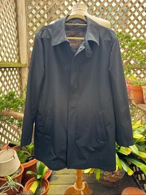 Allegri Men’s Navy Outer Jacket.  Water resistant. Zipper/snap closure. Medium